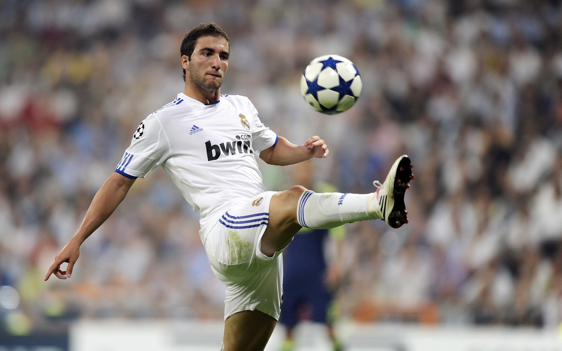 九游app官网下载-巴黎圣日耳曼遭遇难堪失利，连胜被终结，巴黎圣日耳曼最近比赛视频